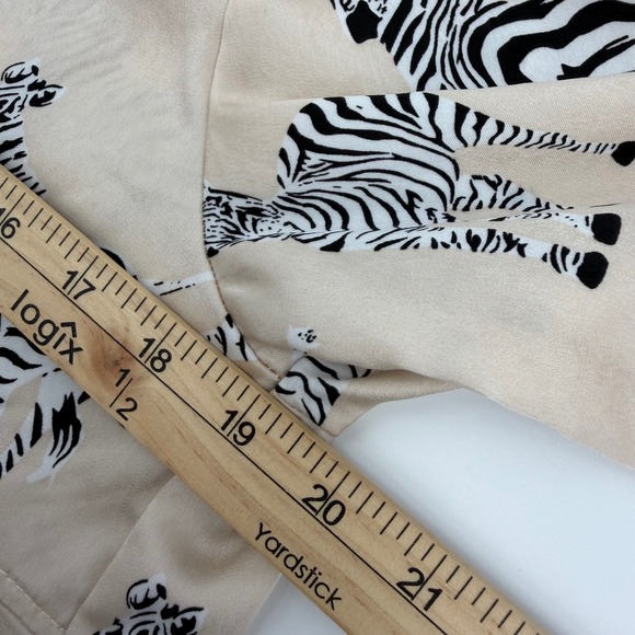 UMGEE Women's Beige Zebra Print Pleated Button Up Shirt Dress high lo Medium - Picture 7 of 8